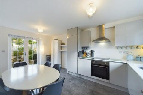 Kitchen Alt