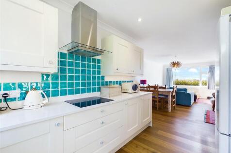 Kitchen Alt