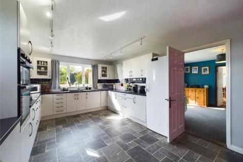 Kitchen Alt