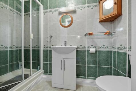 Bed 2 En-Suite