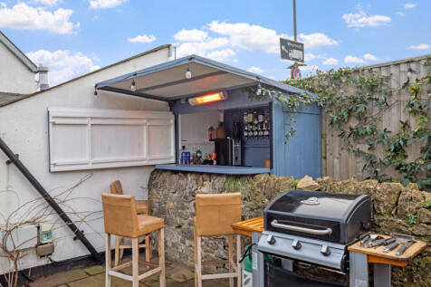 Garden/Bar