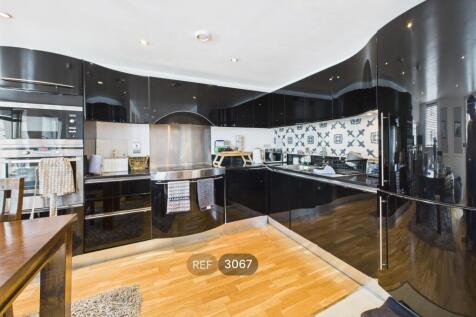 Kitchen/Living area