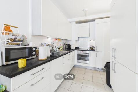 Kitchen &amp; Living area