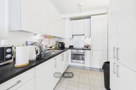 Kitchen &amp; Living area
