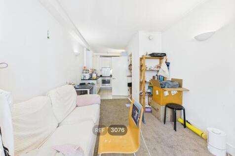 Kitchen &amp; Living area