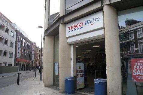 Tesco 1 min away