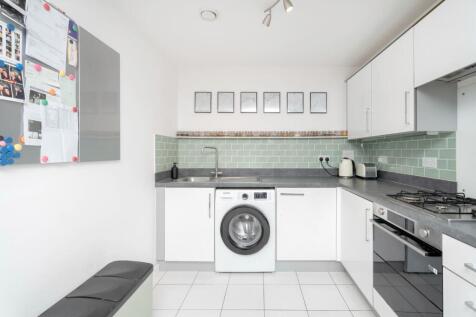 Kitchen 1.jpg