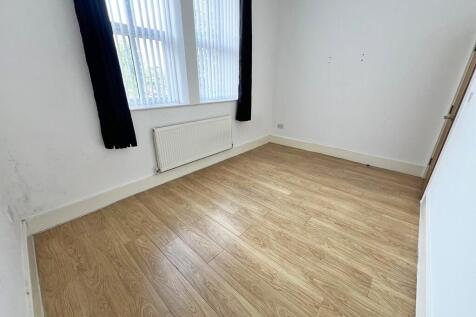 25b Appleton Vill...