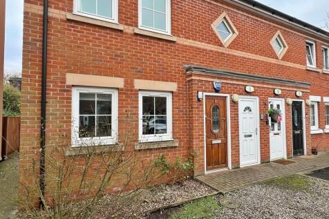9 Farnworth Mews ...