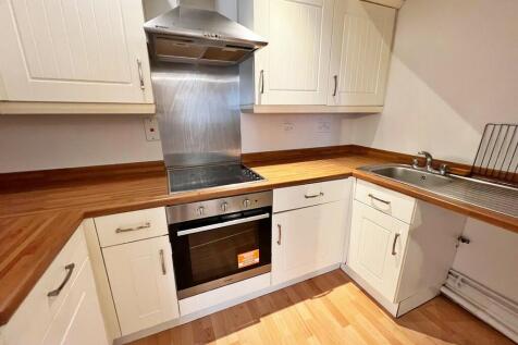 9 Farnworth Mews ...
