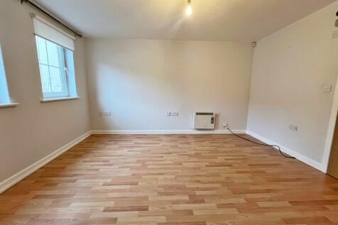 9 Farnworth Mews ...