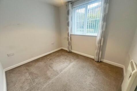 9 Farnworth Mews ...