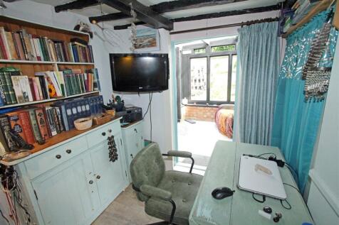 IMG_0386 living to garden room.jpg