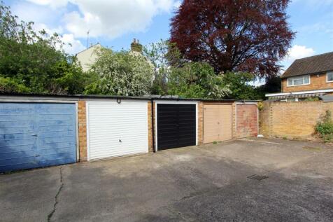 IMG_1887 garage.jpg