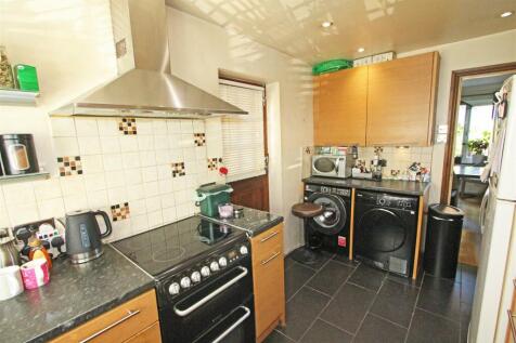 IMG_2068 kitchen to dine.jpg