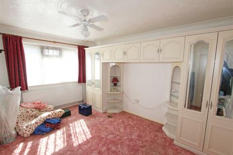 IMG_1799 bed1.jpg