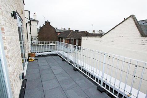 IMG_4573 balcony.jpg