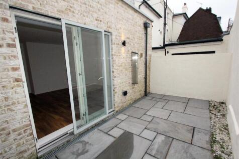 IMG_4586 patio doors.jpg