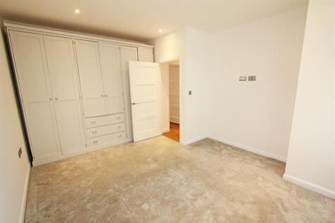 IMG_4583 bed wardrobes.jpg