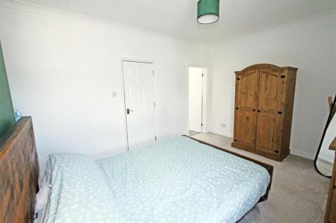 IMG_4985 bed1.jpg