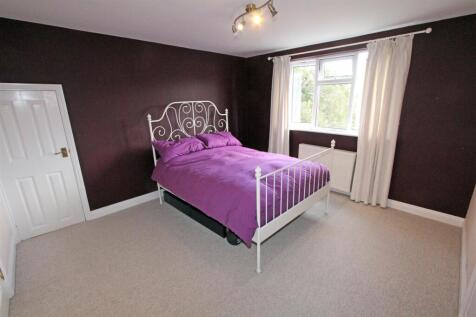 IMG_4994 bed2.jpg