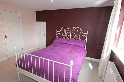 IMG_4998 bed2.jpg