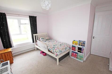 IMG_5063 bed2.jpg