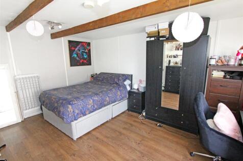 IMG_3714 bed single.jpg