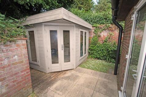 IMG_5626 summer house.jpg