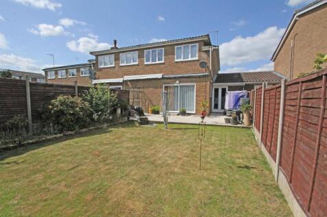 IMG_5649 garden rear.jpg