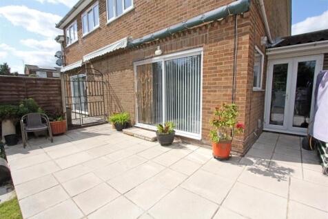 IMG_5659 patio rear.jpg