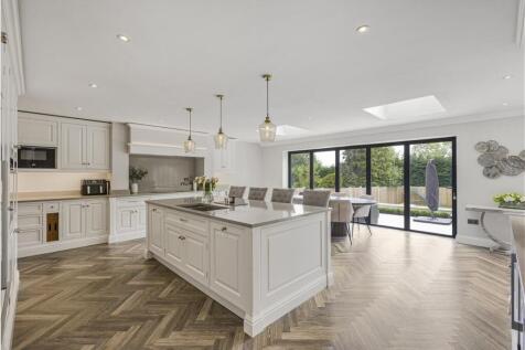 2 The Grove kitchen island dining 1051313_preview.