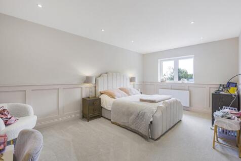 2 The Grove bed 1051270_preview.jpg