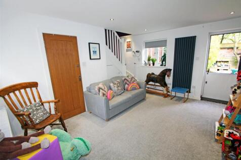 13 IMG_1737 playroom rear.jpg