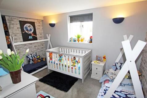 17 IMG_1762 bed cot.jpg
