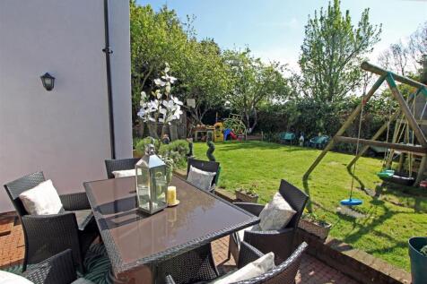 IMG_1835 patio garden.jpg