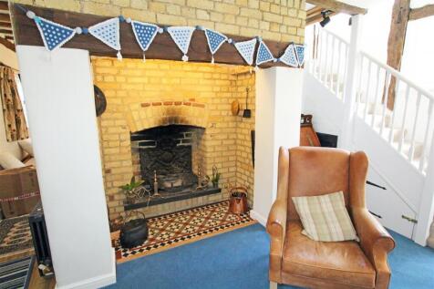 IMG_5753 fireplace.jpg