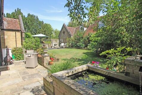 IMG_5798 pond patio garden.jpg