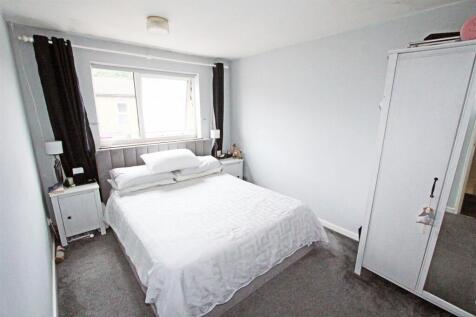 IMG_5910 bed2.jpg