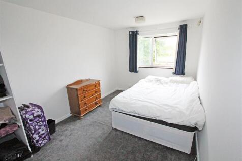 IMG_5915 bed1.jpg