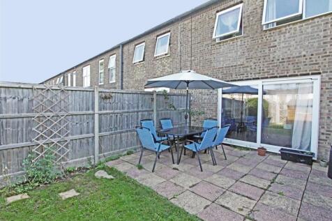 IMG_5947 patio rear.jpg