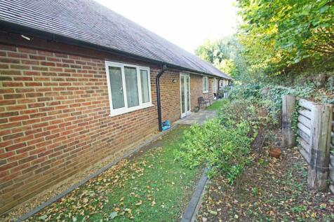 IMG_6462 garden patio.jpg