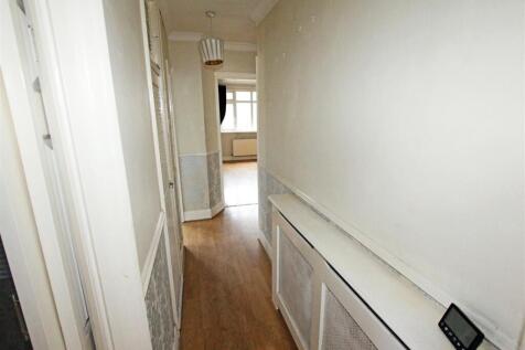 08 IMG_4713 hall.jpg