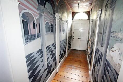 IMG_6663 hall close.jpg