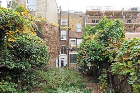 IMG_6702 garden rear.jpg