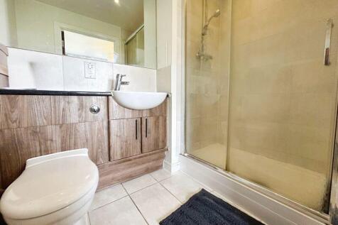 En-Suite Bathroom 2