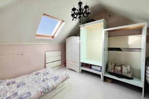 LOFT ROOM