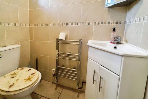 DOWNSTAIRS BATHROOM