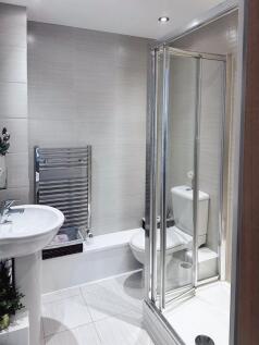 En Suite Bathroom