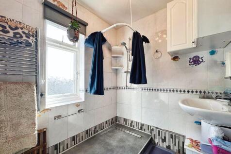 Bathroom 2 (Shower)